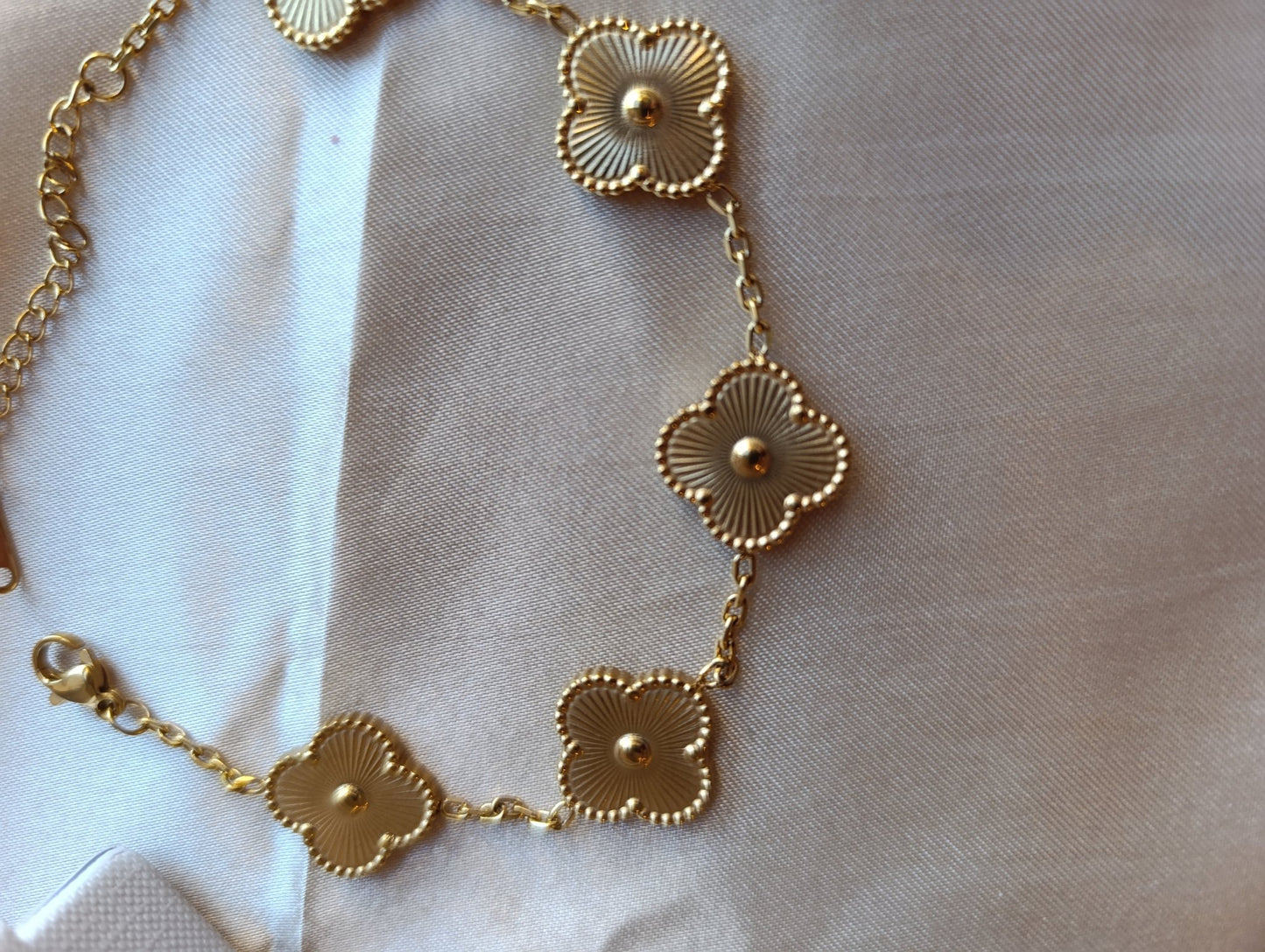 Bracelet trèfle gold en acier inoxydable - Nouriam
